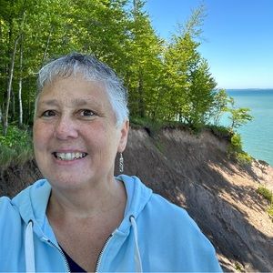 Meet your Posher, Lisa